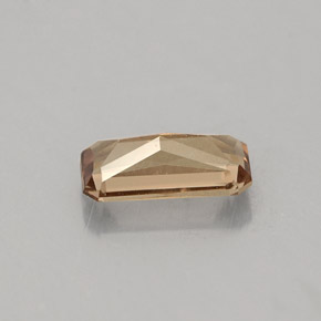 0.75캐럿 천연 녹갈색에서 레드핑크 컬러체인지 가넷, 에메랄드 컷, 7.1×3.5 mm, SI