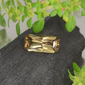 0.66캐럿 천연 골든 브라운 컬러체인지 가넷, 에메랄드 컷, 7×3.4 mm, VVS-VS