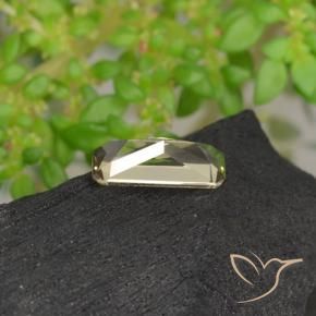 0.65캐럿 천연 금 색상 변경 가넷, 에메랄드 컷, VVS