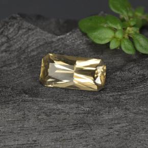 0.60캐럿 천연 골든 브라운 컬러체인지 가넷, 에메랄드 컷, 7×3.4 mm, VVS-VS