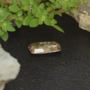 1.20캐럿 천연 갈색빛 로즈에서 레드 컬러체인지 가넷, 쿠션 컷, 8.6×5 mm, VVS-VS