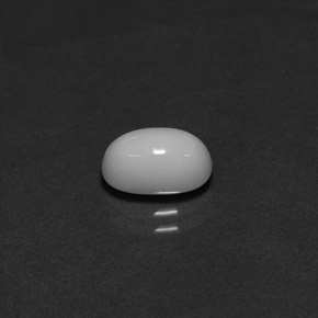 1.70캐럿 천연 화이트 산호, 타원형 컷, 9×5.5 mm, 불투명체
