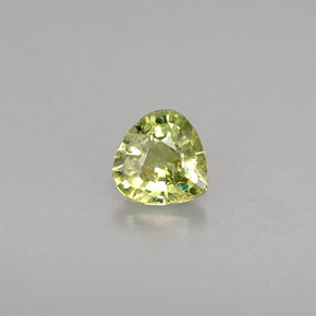 0.35캐럿 천연 그린 데만토이드 가넷, 배 모양, 4.4×4.3 mm, VS