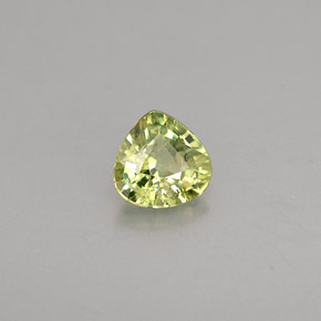 0.35캐럿 천연 그린 데만토이드 가넷, 배 모양, 4.4×4.3 mm, VS