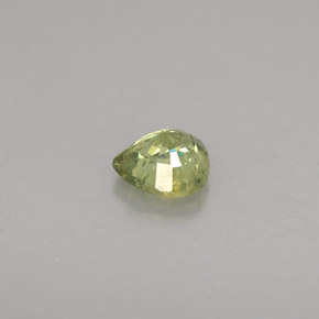 0.35캐럿 천연 그린 데만토이드 가넷, 배 모양, 4.4×4.3 mm, VS