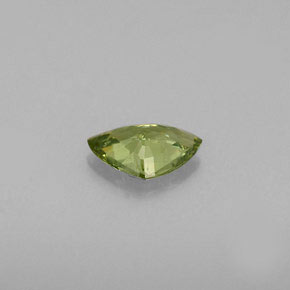 0.31캐럿 천연 골든 그린 데만토이드 가넷, 트릴리언, 5.6×3.9 mm, VS