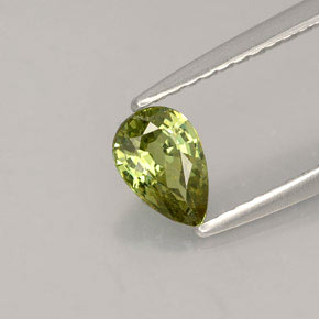 0.49캐럿 천연 골든 그린 데만토이드 가넷, 배 모양, 5.9×4 mm, VS