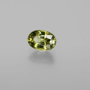 0.72캐럿 천연 골든 그린 데만토이드 가넷, 타원형 컷, 6.1×4.3 mm, VVS-VS