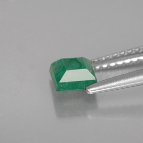 0.59캐럿 천연 그린 에메랄드, 스퀘어, 4.8×4.7 mm, I1