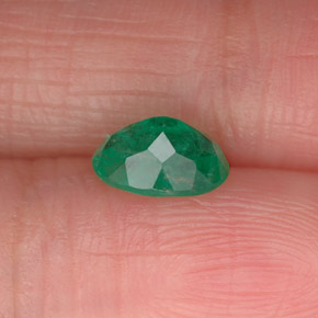 0.76캐럿 천연 그린 에메랄드, 타원형 컷, 7×4.9 mm, SI-I1