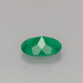 0.63캐럿 천연 그린 에메랄드, 타원형 컷, 7×5.2 mm, I1