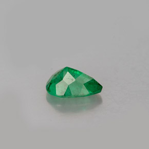 0.46캐럿 천연 그린 에메랄드, 배 모양, 6.4×4.4 mm, I1