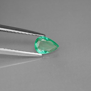 0.31캐럿 천연 그린 에메랄드, 배 모양, 5.7×4.1 mm, VS-SI