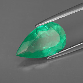 2.43캐럿 천연 그린 에메랄드, 배 모양, 12.6×7.5 mm, SI