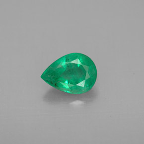 0.66캐럿 천연 그린 에메랄드, 배 모양, 7×5.2 mm, VS-SI