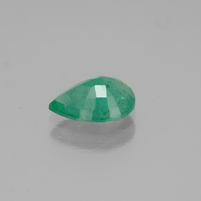 0.85캐럿 천연 그린 에메랄드, 배 모양, 8.1×5.9 mm, VS-SI