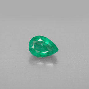 0.78캐럿 천연 그린 에메랄드, 배 모양, 7.1×5.1 mm, VS-SI