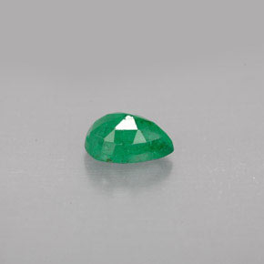 0.78캐럿 천연 그린 에메랄드, 배 모양, 7.1×5.1 mm, VS-SI