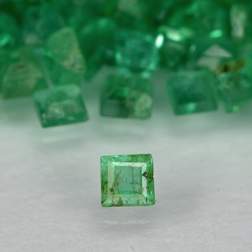 2.08캐럿 천연 따뜻한 녹색 에메랄드 보석, 스퀘어, 1.3×1.2 mm, SI