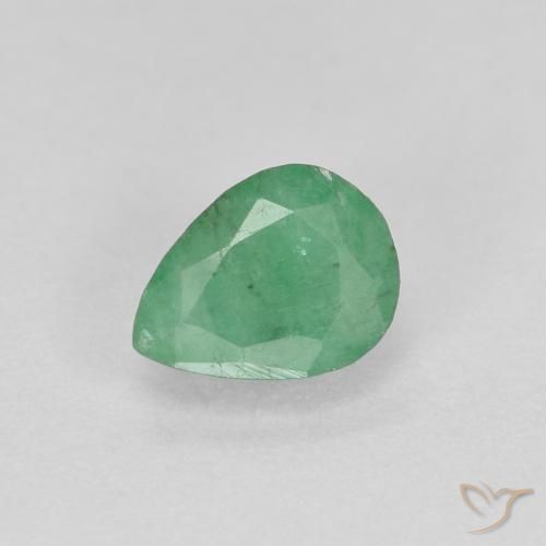 0.37ct 자연스러운 미디엄 그린 에메랄드, 배 모양, SI