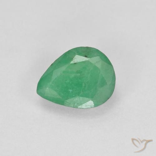 0.41ct 자연스러운 미디엄 그린 에메랄드, 배 모양, SI