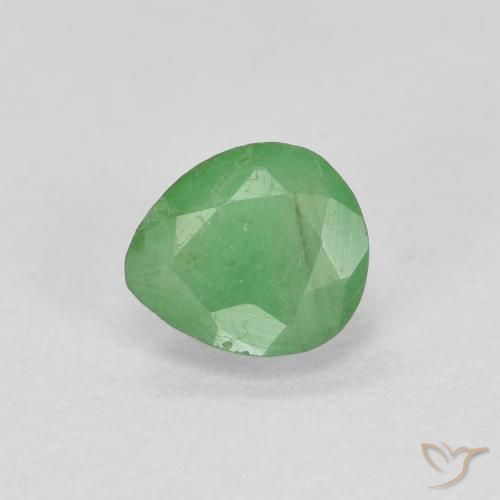 0.41ct 자연스러운 미디엄 그린 에메랄드, 배 모양, SI
