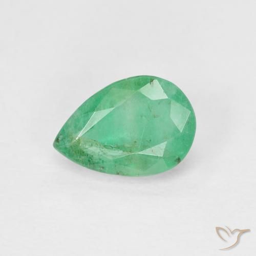 0.64ct 자연스러운 쿨 그린 에메랄드, 배 모양, VS-SI