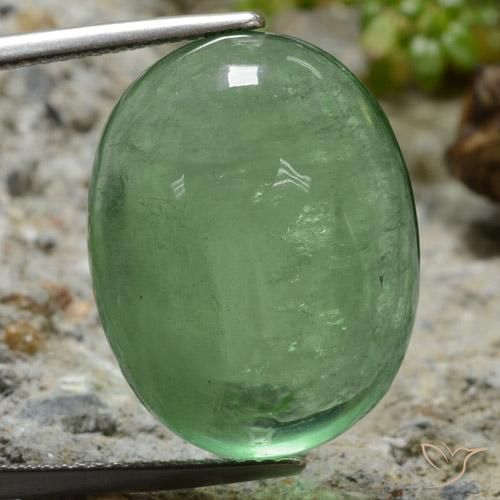 32.31ct 자연스러운 연한 초록색 형석, 타원형, 투명한