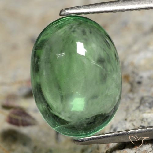 5.16ct 자연스러운 연한 초록색 형석, 타원형, 투명한