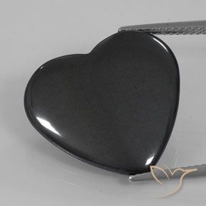22.86ct 자연스러운 짙은 회색 적철광, 마음, 불투명체