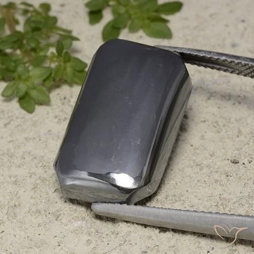 21.68ct 자연스러운 블랙 그레이 적철광, 에메랄드 컷, 불투명체