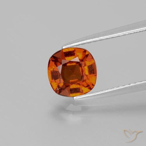 1.54ct 자연스러운 붉은 오렌지 헤소나이트 가넷, 방석, VS