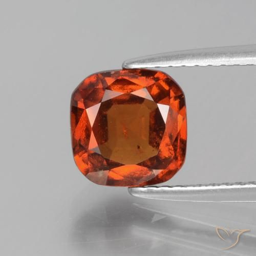 2.31ct 자연스러운 붉은 오렌지 헤소나이트 가넷, 방석, VS