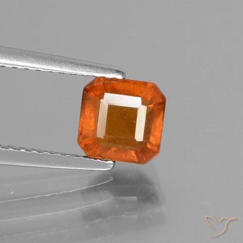 1.69ct 자연스러운 파이어 오렌지 헤소나이트 가넷, 에메랄드 컷, VS-SI