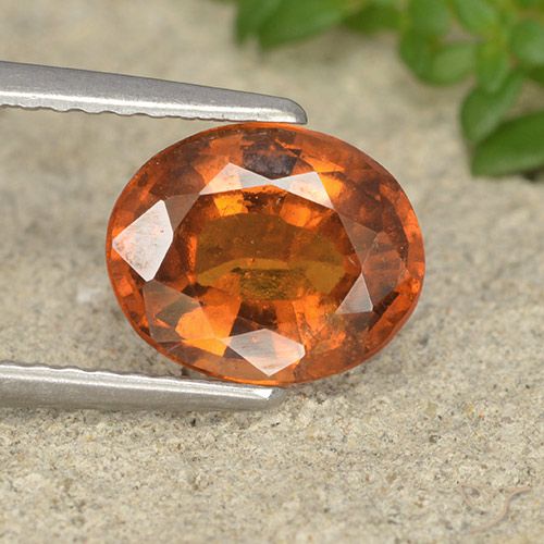 2.01ct 자연스러운 미디엄 다크 오렌지 헤소나이트 가넷, 타원형, VS-SI