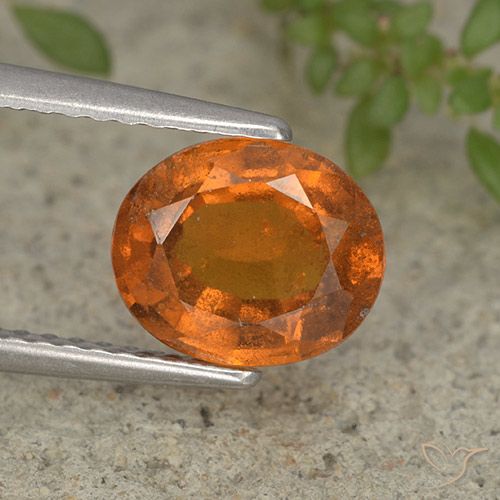 2.03ct 자연스러운 미디엄 오렌지 헤소나이트 가넷, 타원형, VS-SI
