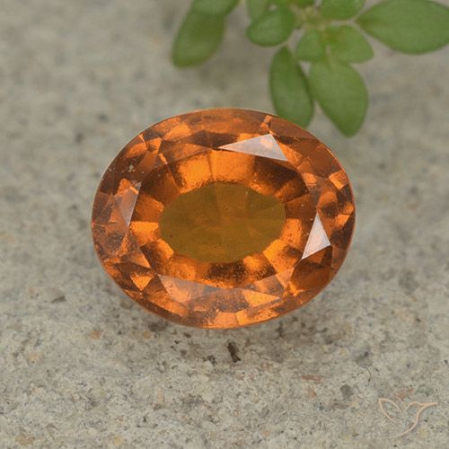 2.42ct 자연스러운 딥 오렌지 헤소나이트 가넷, 타원형, VS
