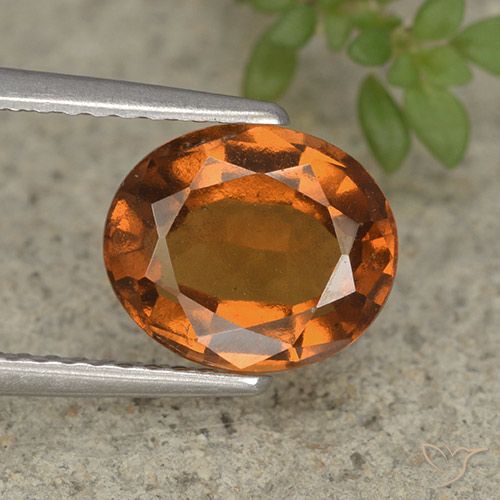 2.36ct 자연스러운 미디엄 다크 오렌지 헤소나이트 가넷, 타원형, VS