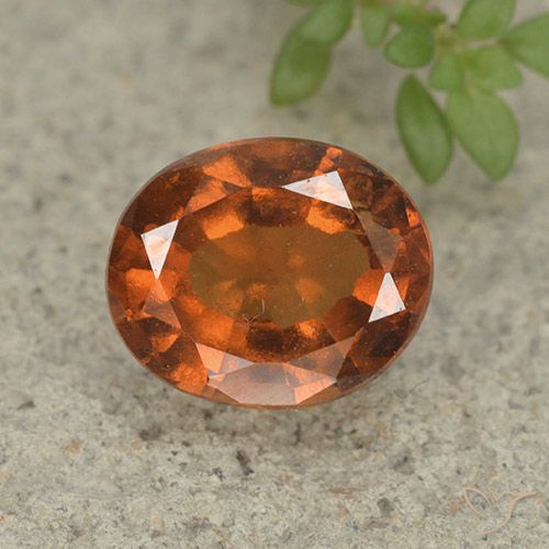 2.52ct 자연스러운 딥 오렌지 헤소나이트 가넷, 타원형, VS