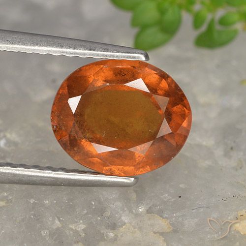 2.04ct 자연스러운 미디엄 다크 오렌지 헤소나이트 가넷, 타원형, VS-SI