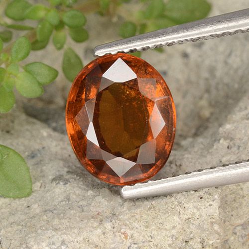 2.40ct 자연스러운 딥 오렌지 헤소나이트 가넷, 타원형, VS-SI