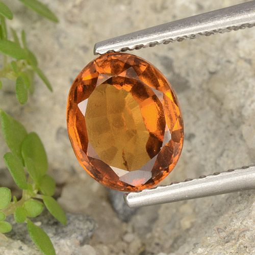 1.81ct 자연스러운 미디엄 다크 오렌지 헤소나이트 가넷, 타원형, VS