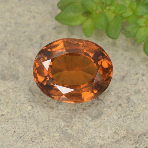 1.95ct 자연스러운 미디엄 오렌지 헤소나이트 가넷, 타원형, VS-SI