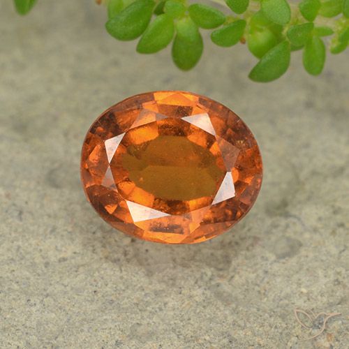 1.96ct 자연스러운 미디엄 다크 오렌지 헤소나이트 가넷, 타원형, VS-SI