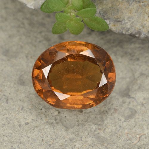 1.93ct 자연스러운 미디엄 다크 오렌지 헤소나이트 가넷, 타원형, VS