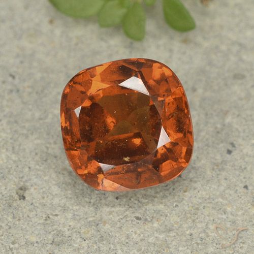 1.86ct 자연스러운 미디엄 다크 오렌지 헤소나이트 가넷, 방석, VS-SI