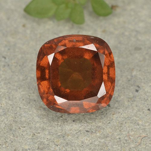 1.87ct 자연스러운 앰버 오렌지 헤소나이트 가넷, 방석, VS