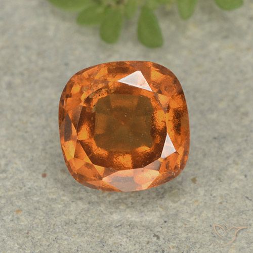 1.92ct 자연스러운 미디엄 오렌지 헤소나이트 가넷, 방석, VS-SI