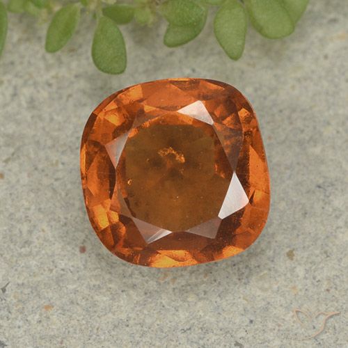 1.94ct 자연스러운 미디엄 다크 오렌지 헤소나이트 가넷, 방석, VS