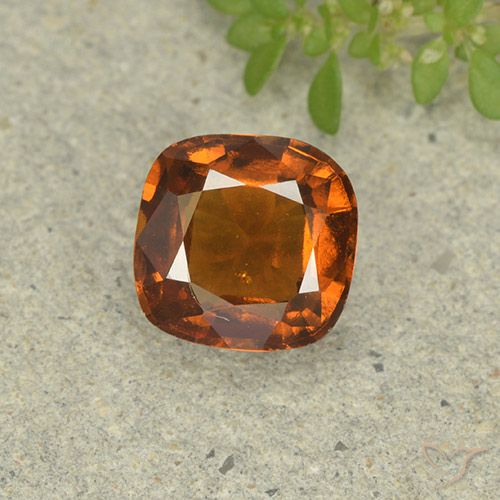 1.60ct 자연스러운 딥 오렌지 헤소나이트 가넷, 방석, VS